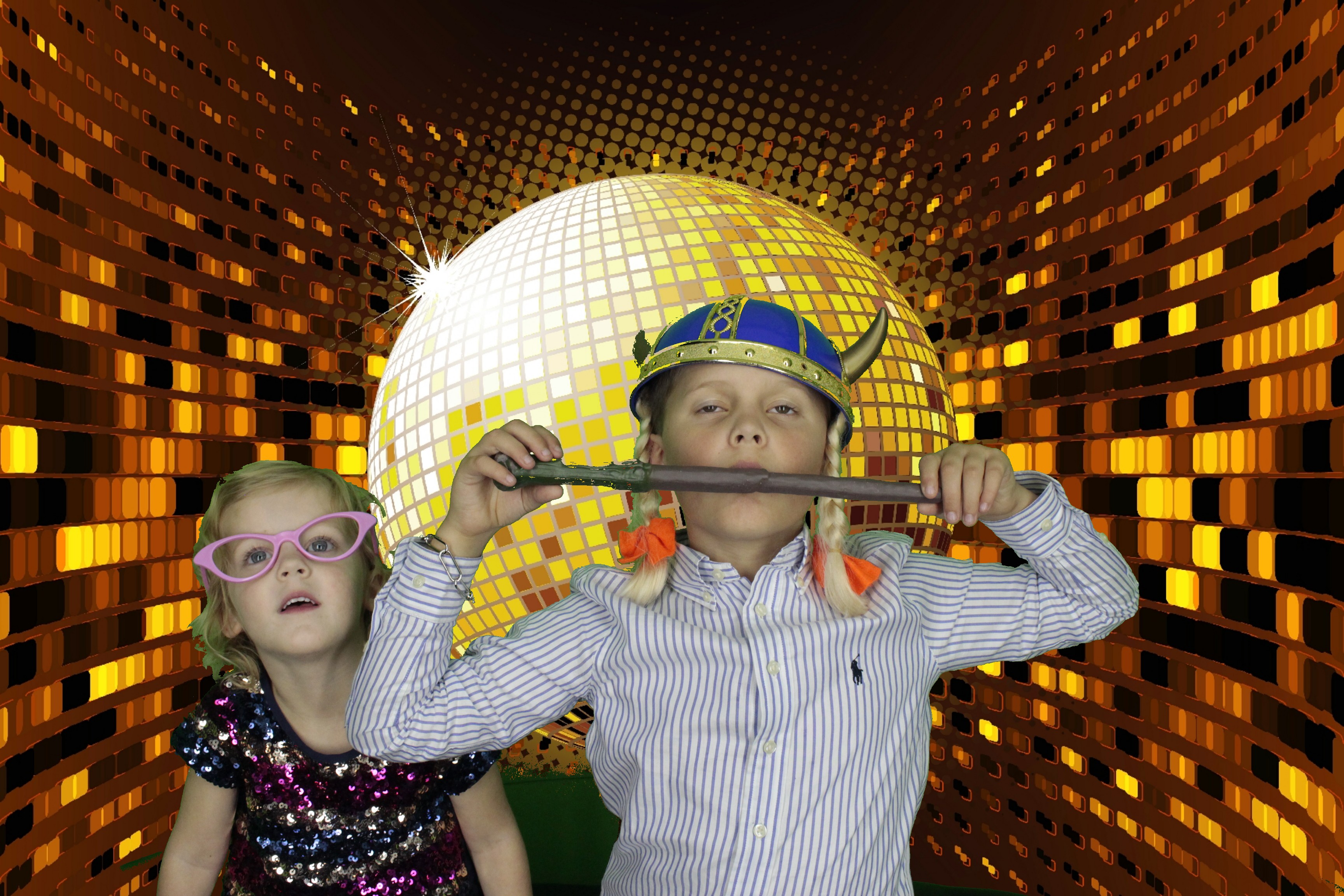 Christine's 60th Birthday | View more photos from the event at gallery.myphotoboothexperience.co.uk/u/MyPhotoBoothExperienceLtd/Christines-60th-Birthday